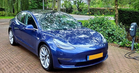 Tesla Model 3 Long Range AWD (2019)