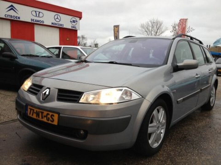 Renault Mégane Grand Tour 1.6 16V Dynamique Luxe (2004)
