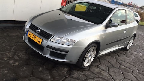 Fiat Stilo 1.6 16v Sporting (2004)