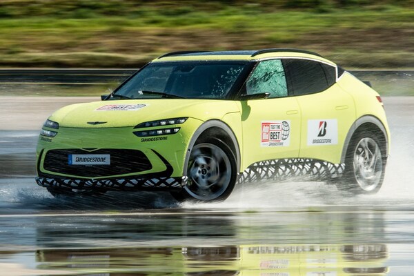 Genesis GV60