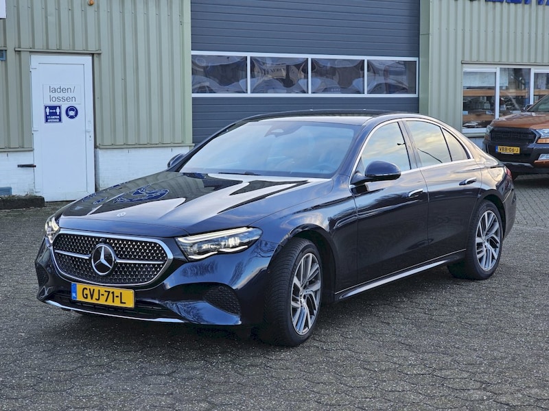 Mercedes-Benz E 300 e Luxury Line (2024)