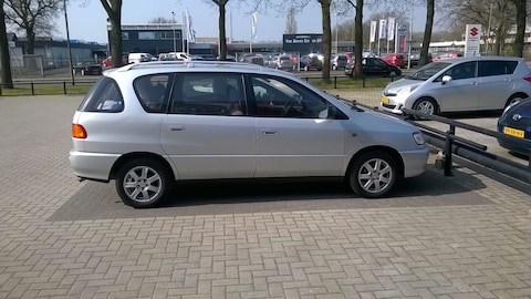 Toyota Picnic 2.0 Executive