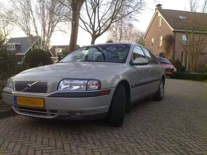 Volvo S80 2.5 D (1999)