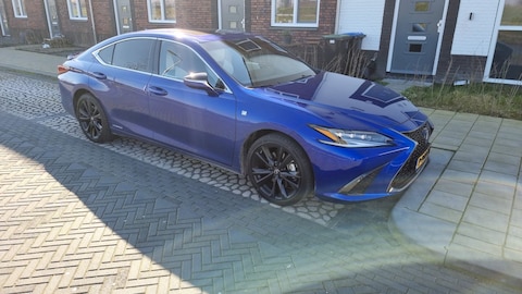 Lexus ES 300h F Sport Line
