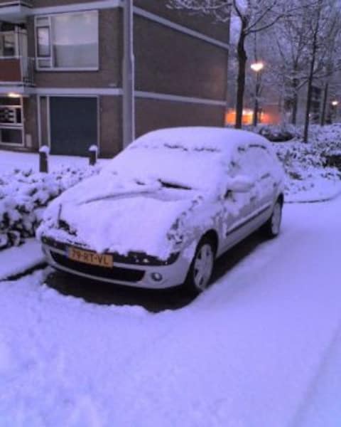 Renault Clio 1.4 16V Dynamique Luxe (2005)