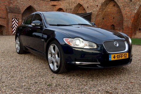 Jaguar XF 4.2 V8 Supercharged SV8