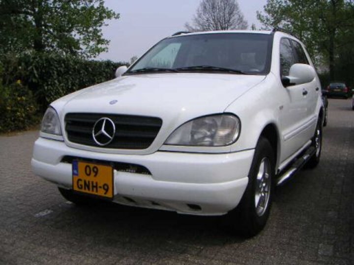 Mercedes-Benz ML 320