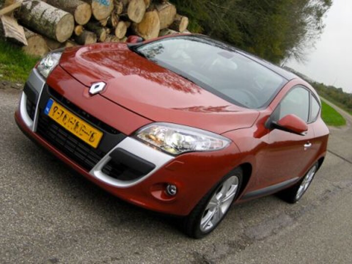 Renault Mégane Coupé dCi 110 Dynamique (2010)