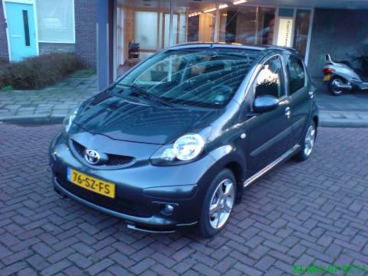 Toyota Aygo 1.0 12v VVT-i Sport (2006)