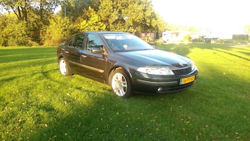 Renault Laguna 1.8 16V Tech Line (2004)