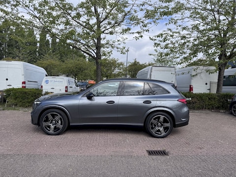 Mercedes-Benz GLC 200 4MATIC AMG Line