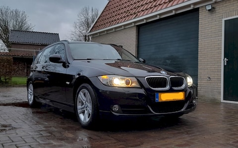 BMW 318i Touring Corporate Lease Business Line (2011)