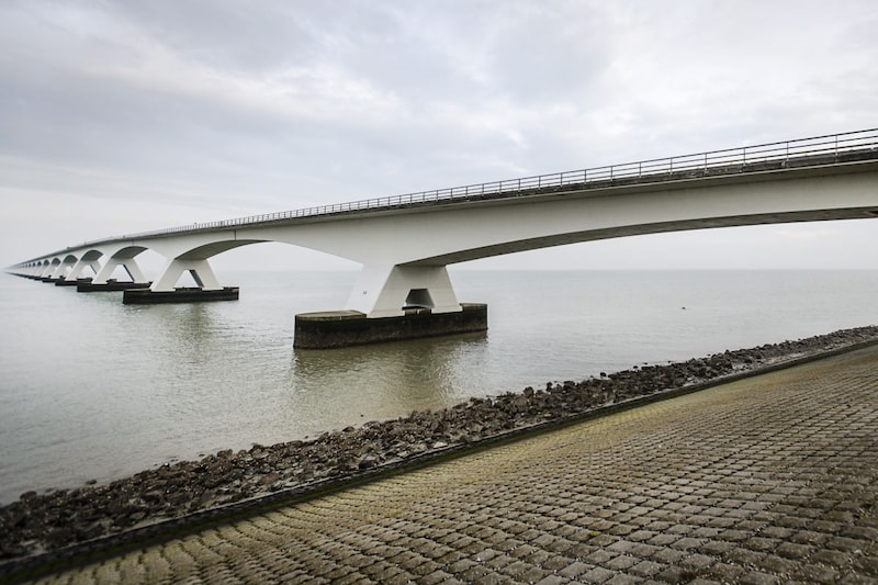 Zeelandbrug volgend jaar zo'n 2 maanden dicht voor reparatie scheuren