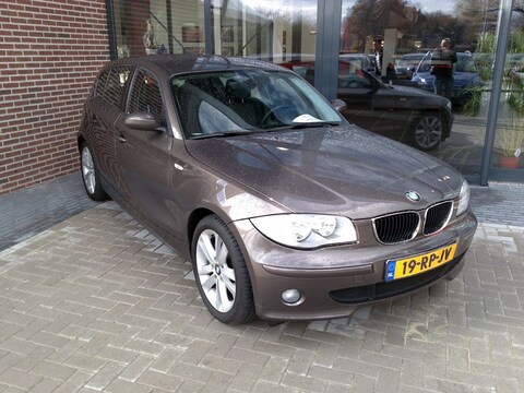 BMW 120i High Executive