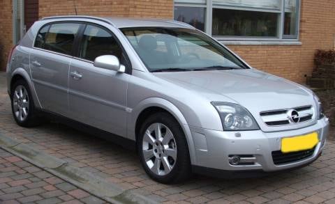 Opel Signum 2.2-16V DGi Cosmo (2005)