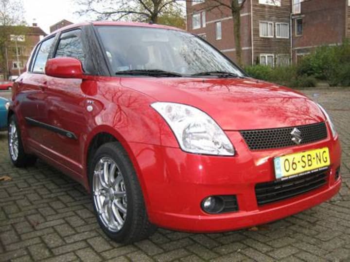 Suzuki Swift 1.5 Exclusive (2005)
