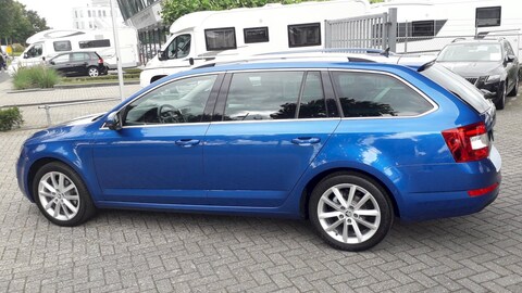 Skoda Octavia Combi 2.0 TDI Greentech Style Business