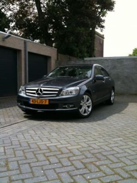 Mercedes-Benz C 180 CGI BlueEFFICIENCY Avantgarde (2010)