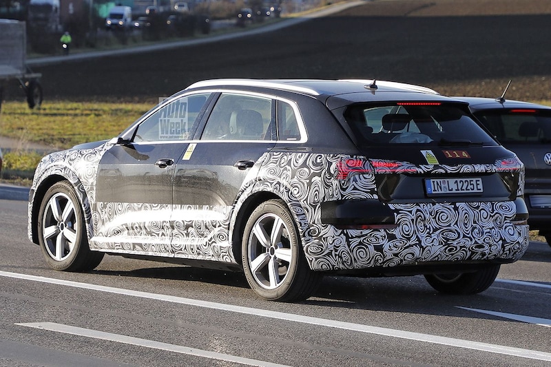 Spyshots Audi E-tron