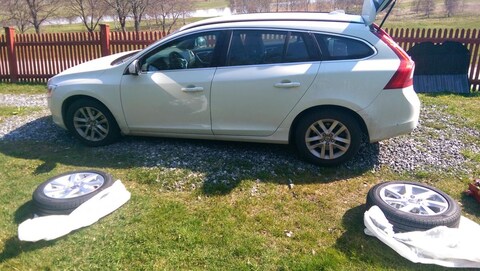 Volvo V60 D4 Momentum