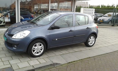 Renault Clio 1.2 16V 75 Business Line (2008)