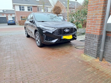 Ford Kuga 2.5 PHEV ST-Line (2024)