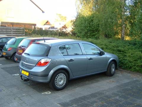 Opel Astra 1.6 Essentia (2004)