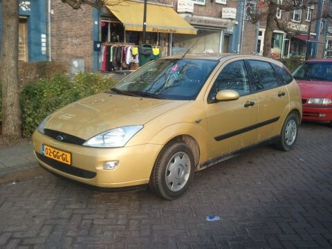 Ford Focus 1.6i 16V Trend (2000)