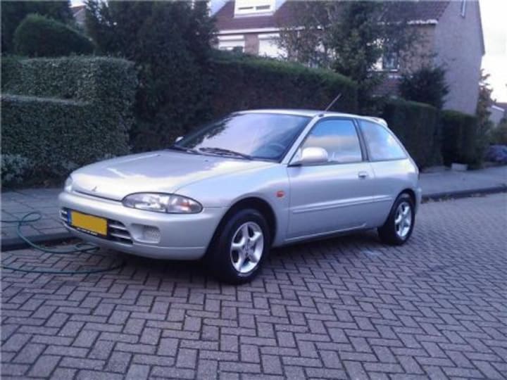 Mitsubishi Colt 1.6 GLXi (1995)