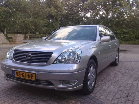 Lexus LS 430 (2001)