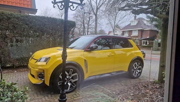 Renault 5 E-TECH comfort range iconic cinq (2024)