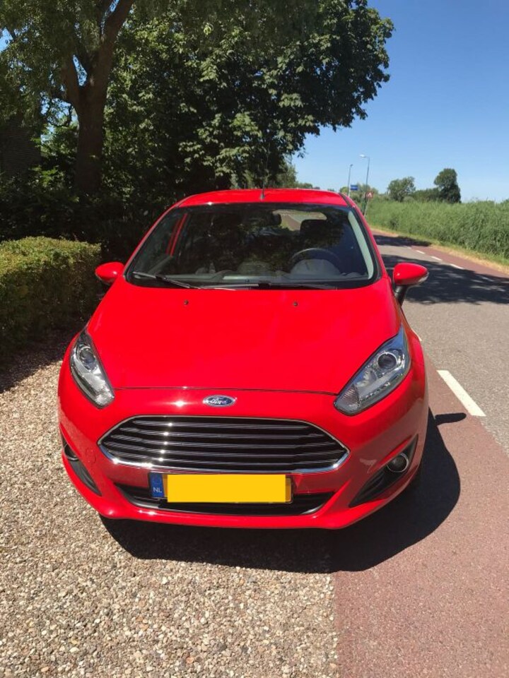 Ford Fiesta 1.6 TDCi Titanium Lease (2013)