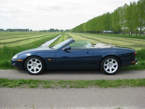 Jaguar XK8 Convertible (1997)