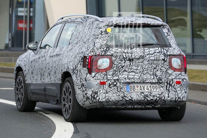 Mercedes-Benz GLB spyshots