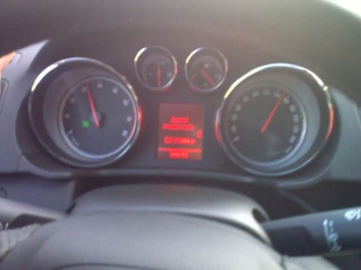 Opel Insignia Sports Tourer 1.6 Turbo Sport (2009)