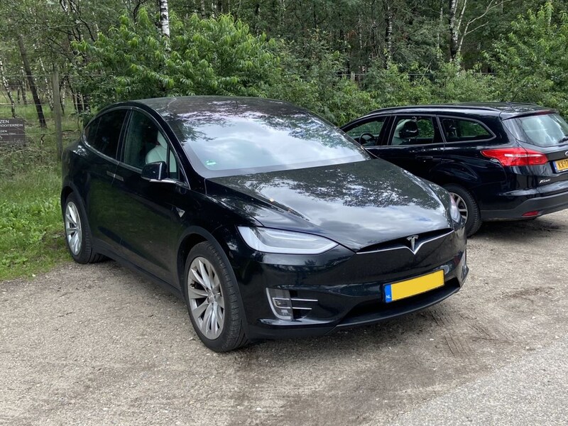 Tesla Model X 75D (2017)
