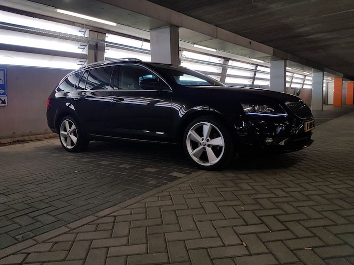 Skoda Octavia Combi 1.4 TSI 140pk Greentech Elegance Bus (2014)