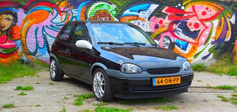 Opel Corsa 1.6 GSi 16V