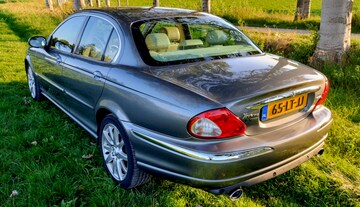 Jaguar X-Type 3.0 V6 Executive (2003)