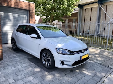 Volkswagen e-Golf (2017)