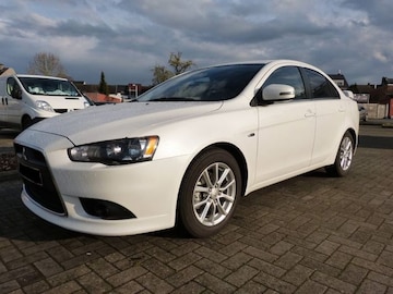 Mitsubishi Sport Sedan 1.6 (2015)