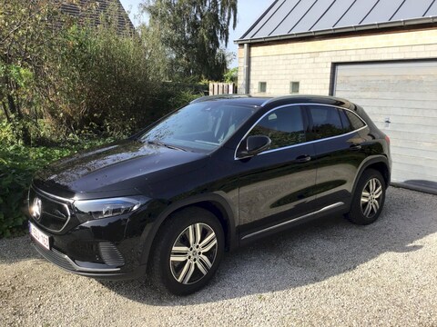 Mercedes-Benz EQA 300 4MATIC Luxury Line