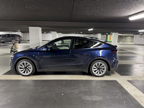 Tesla Model Y Premium AWD
