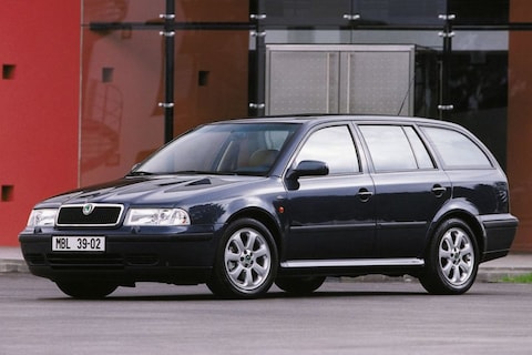 Skoda Octavia Combi 1.6 100pk LX (1999)
