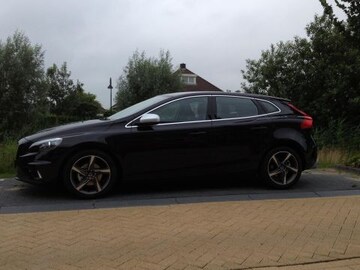 Volvo V40 D2 R-Design (2013)