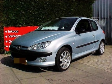 Peugeot 206 GTI 2.0-16V (2000)