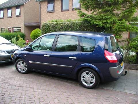 Renault Grand Scénic 2.0 16V Privilège Luxe (2004)