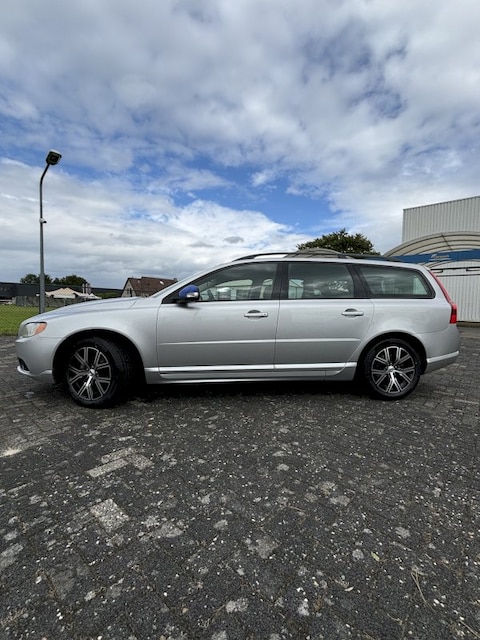 Volvo V70 2.5T Summum
