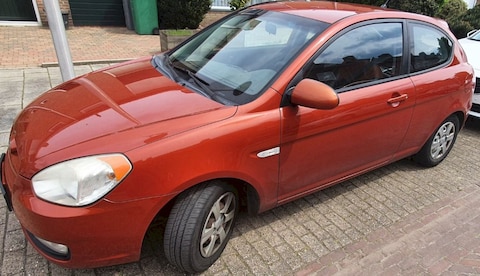 Hyundai Accent (2007)