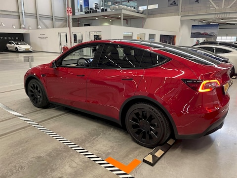 Tesla Model Y Long Range AWD (2021)